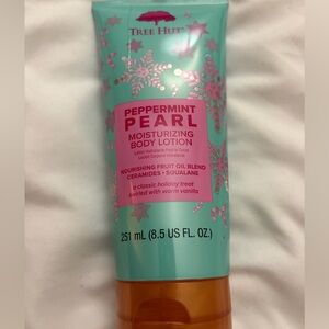 Tree Hut Peppermint Pearl Moisturizing Body Lotion 8.5 oz NEW
